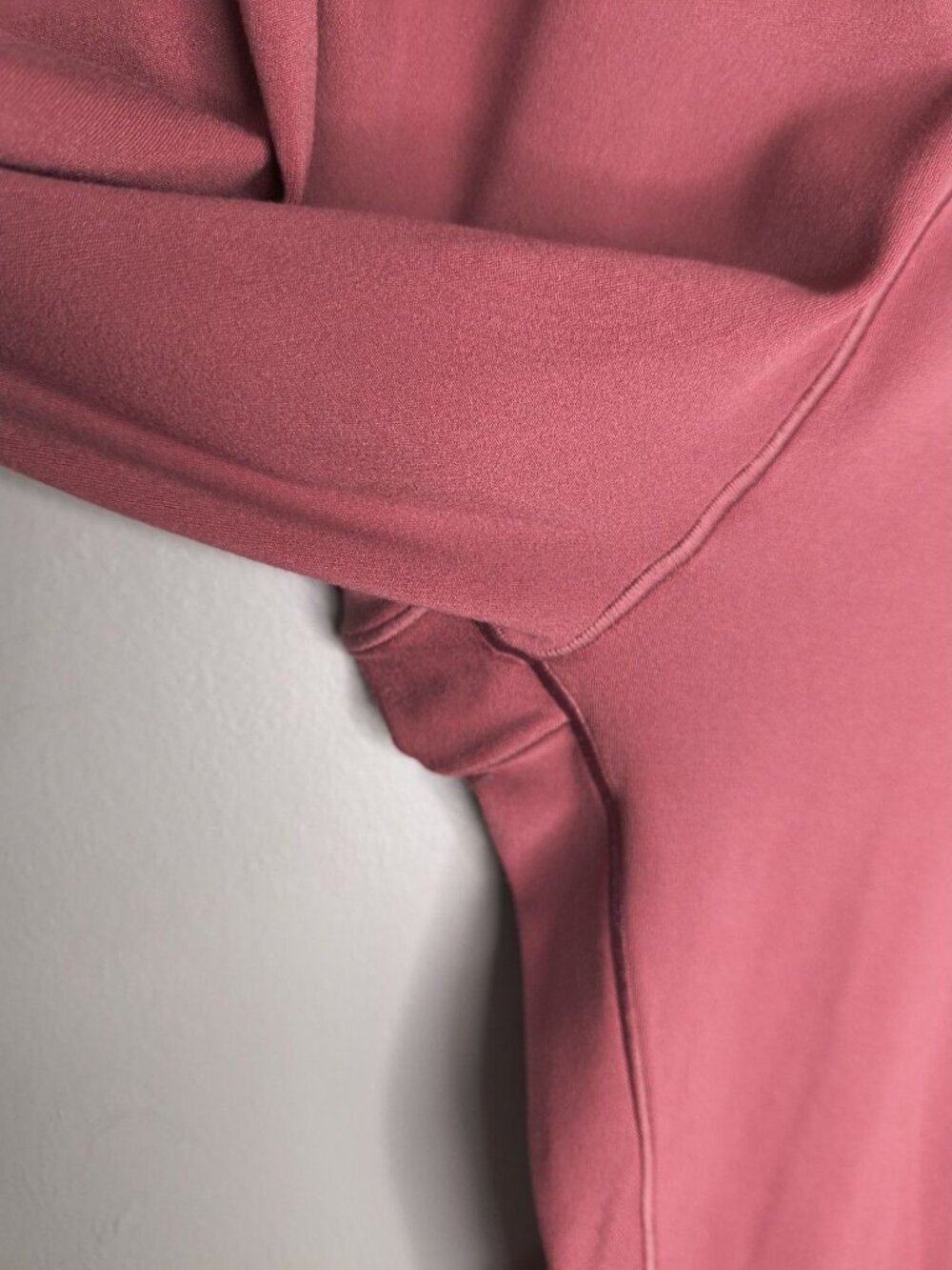 Offline By Aerie Crossover Real Me 7/8 High Rise Size Large Red Leggings - Picture 5 of 13
